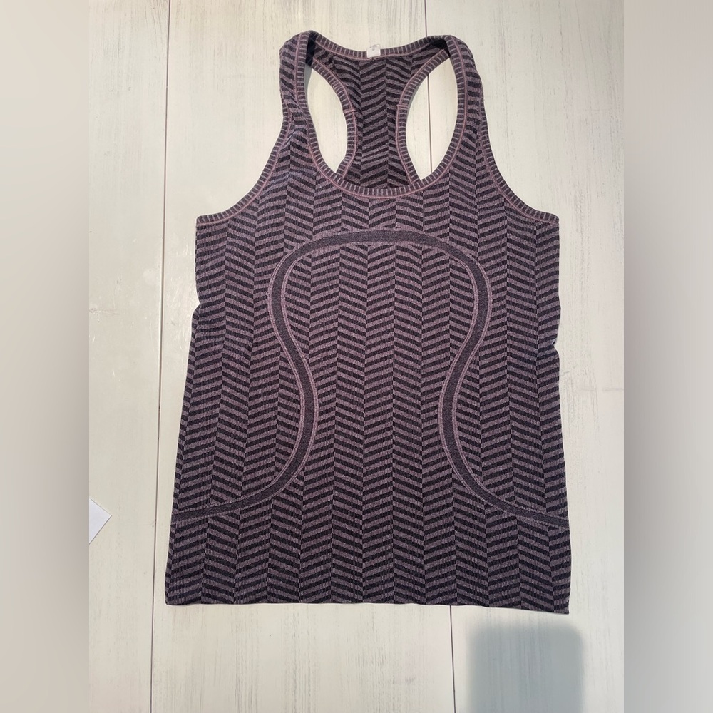 Lululemon Swifty Racerback pink/black sz 6